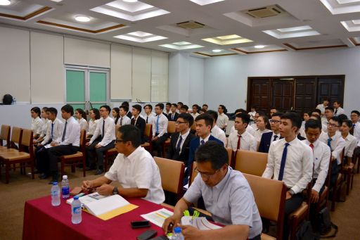 企業面接会場風景①